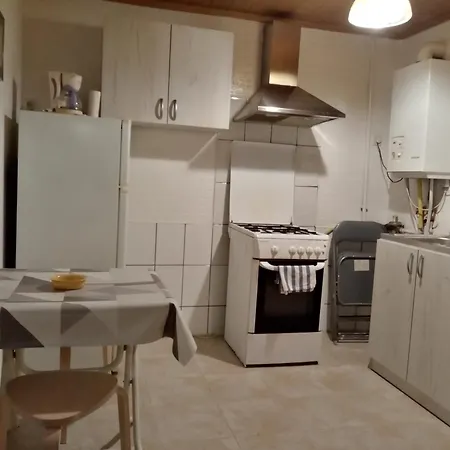 Old Town Apartment *