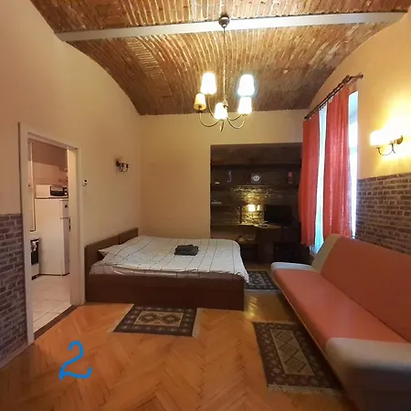 Old Town Apartment *